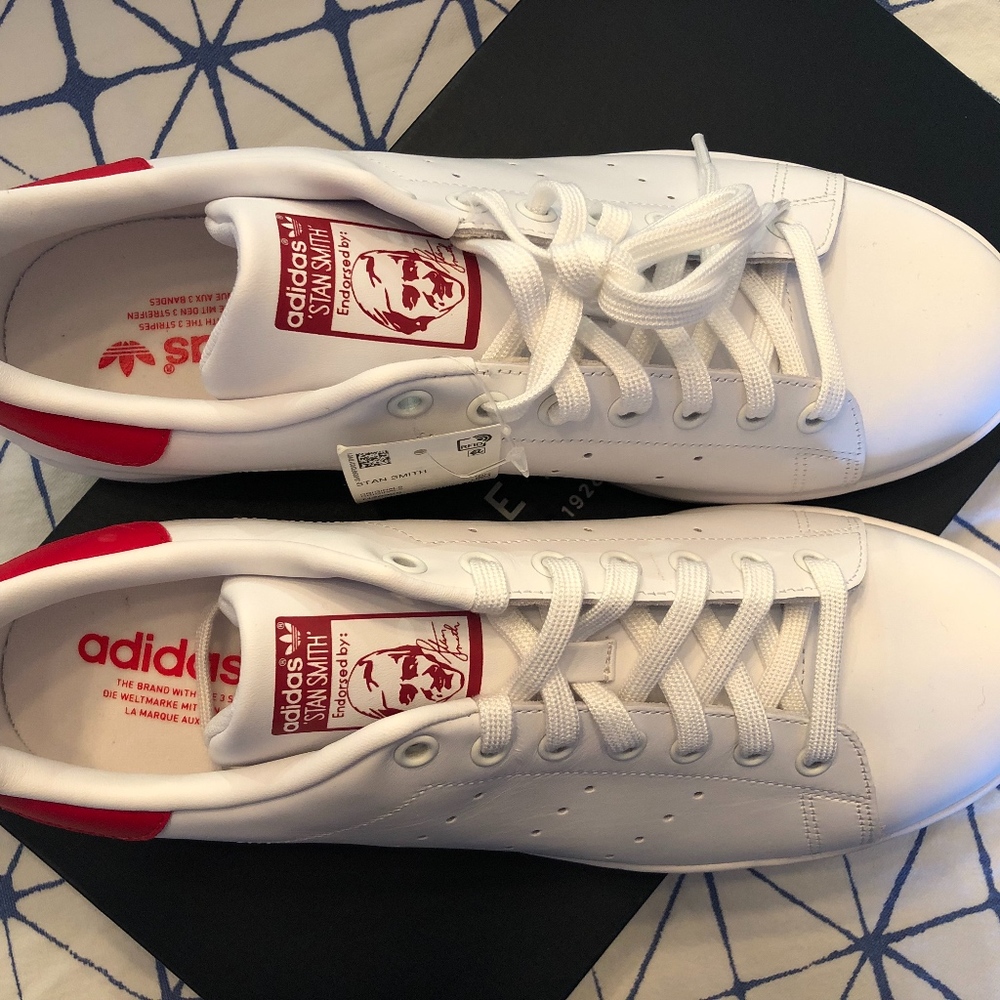 Adidas Men's Stan Smith Sneakers (White & Red)